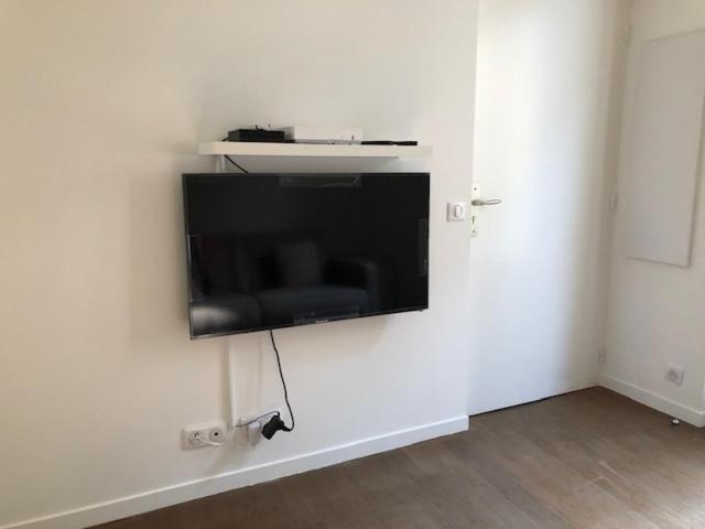 Studio Neuf Et Charmant Vieil 앙티브 외부 사진